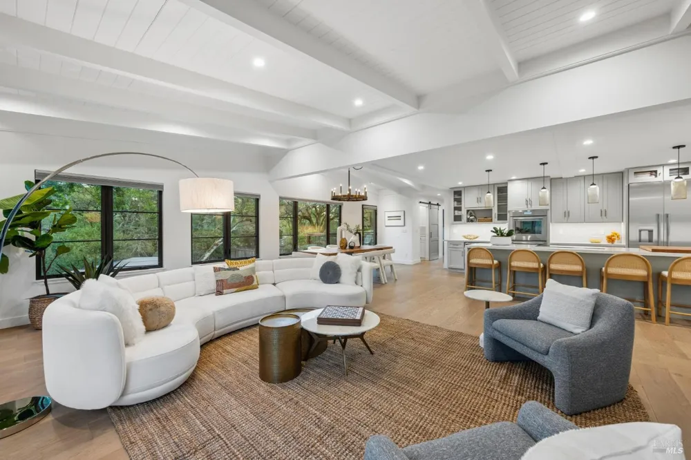 1143 Hill Road Glen Ellen, CA 95442