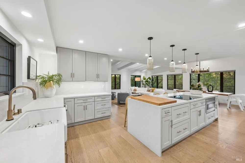 1143 Hill Road Glen Ellen, CA 95442