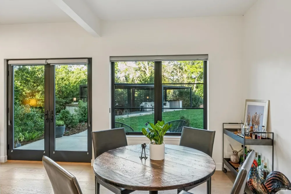 1143 Hill Road Glen Ellen, CA 95442
