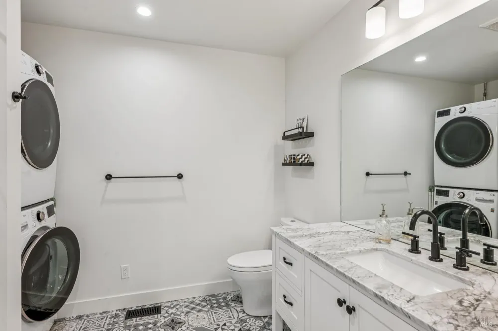 1143 Hill Road Glen Ellen, CA 95442