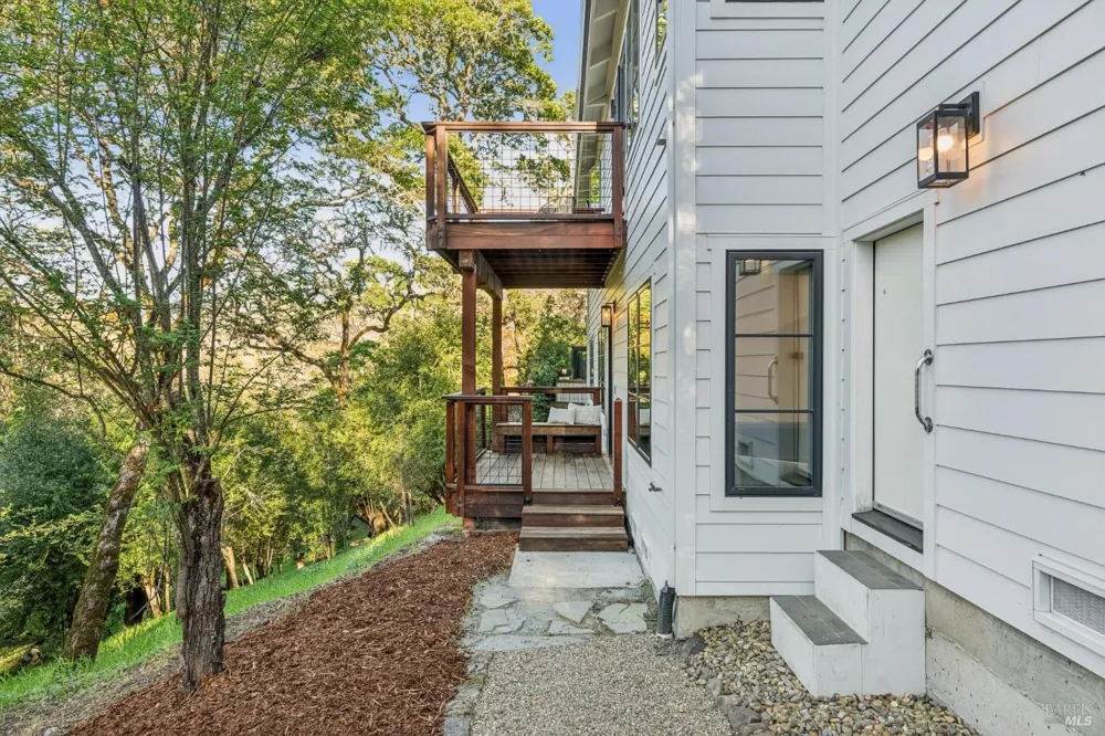 1143 Hill Road Glen Ellen, CA 95442