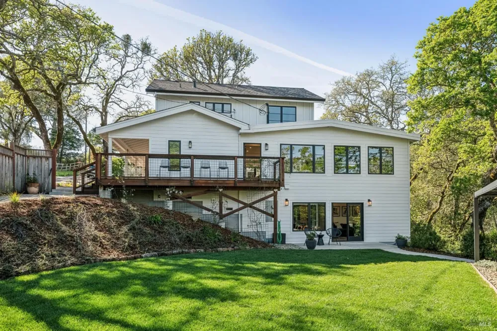 1143 Hill Road Glen Ellen, CA 95442