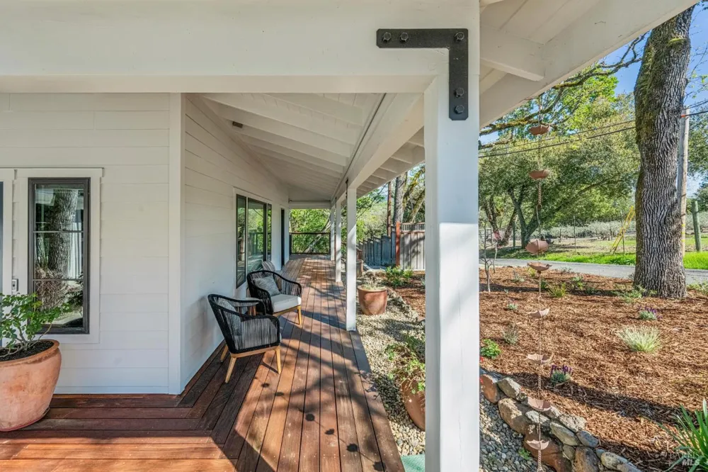 1143 Hill Road Glen Ellen, CA 95442
