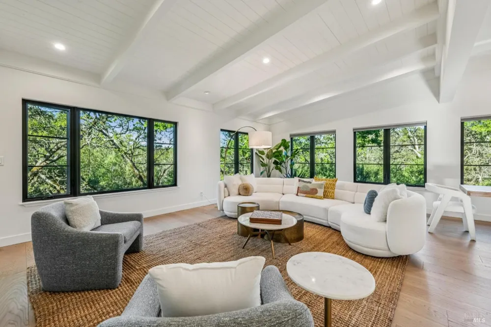 1143 Hill Road Glen Ellen, CA 95442