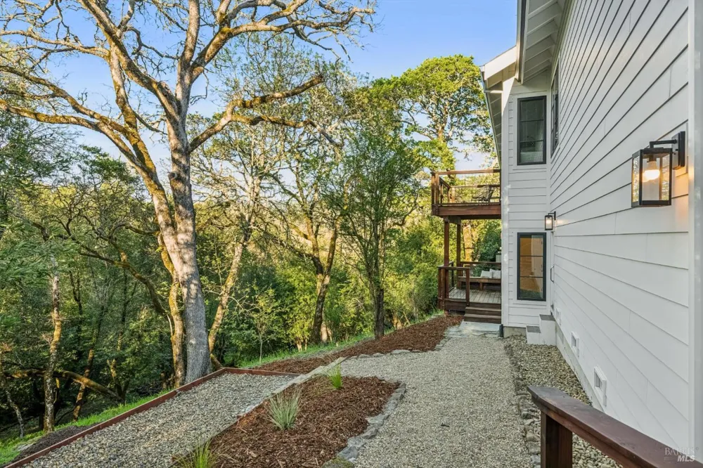 1143 Hill Road Glen Ellen, CA 95442