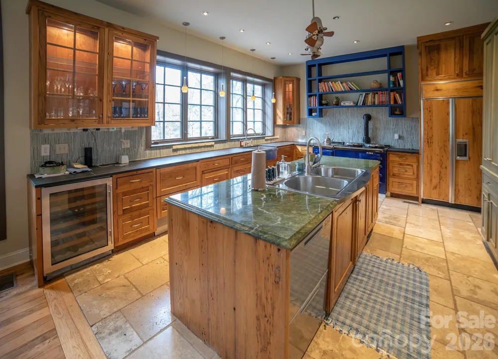 2186 Long Rifle Ridge Road Nebo, NC 28761