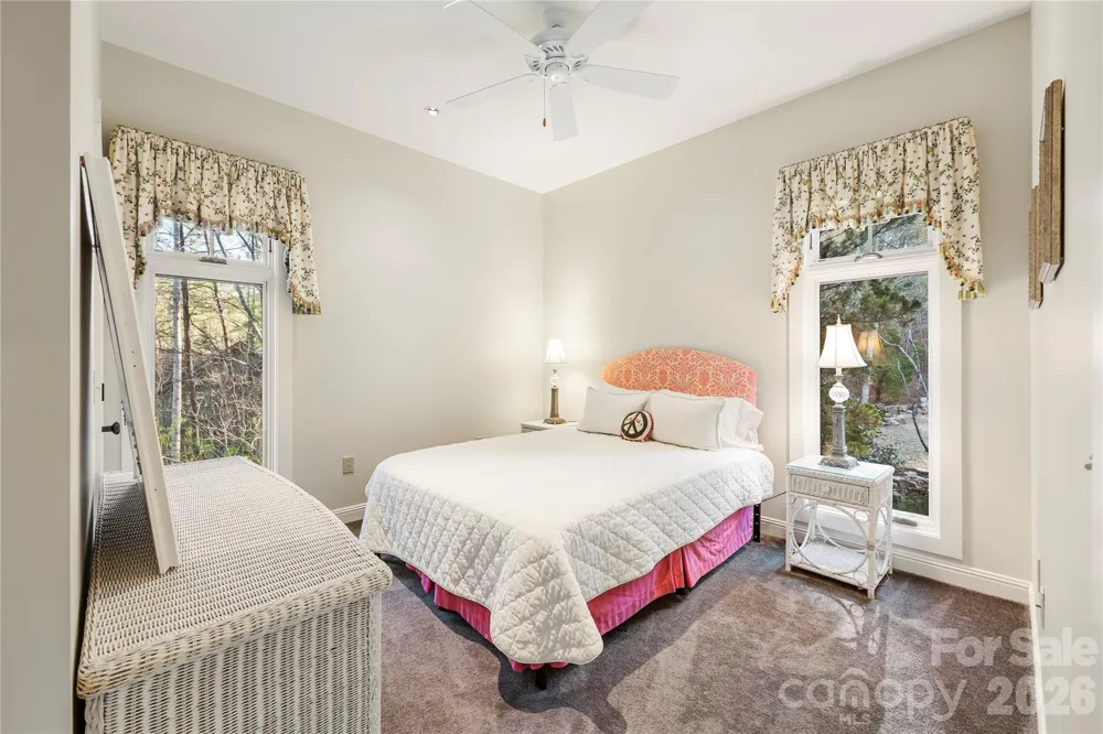 2186 Long Rifle Ridge Road Nebo, NC 28761