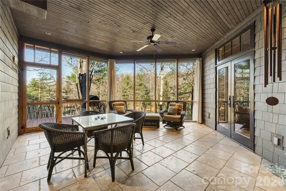 2186 Long Rifle Ridge Road Nebo, NC 28761