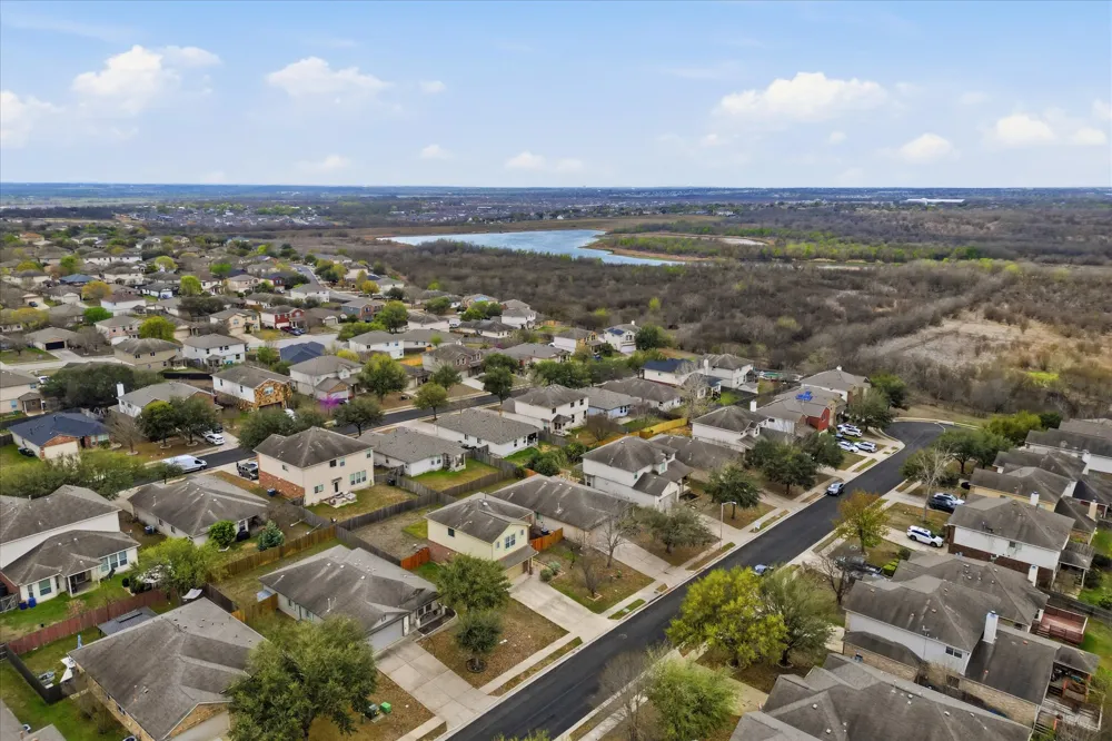 359 Bloomsbury Drive Kyle, TX 78640