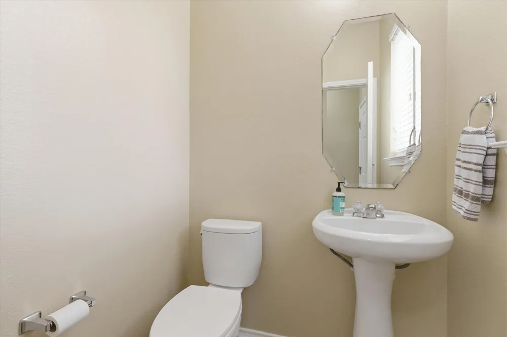 359 Bloomsbury Drive Kyle, TX 78640