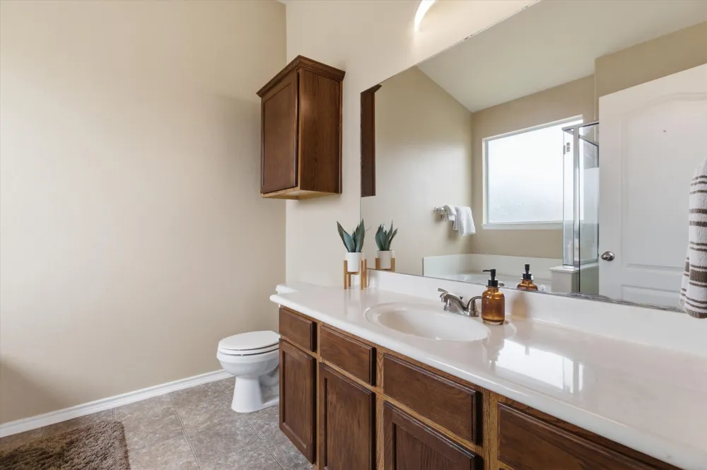 359 Bloomsbury Drive Kyle, TX 78640