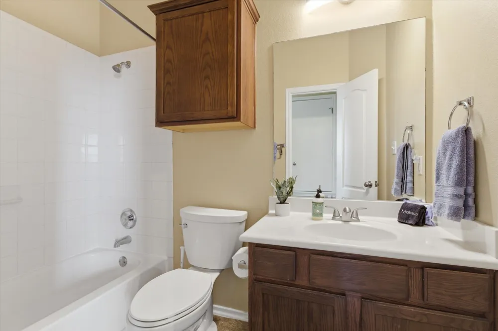 359 Bloomsbury Drive Kyle, TX 78640