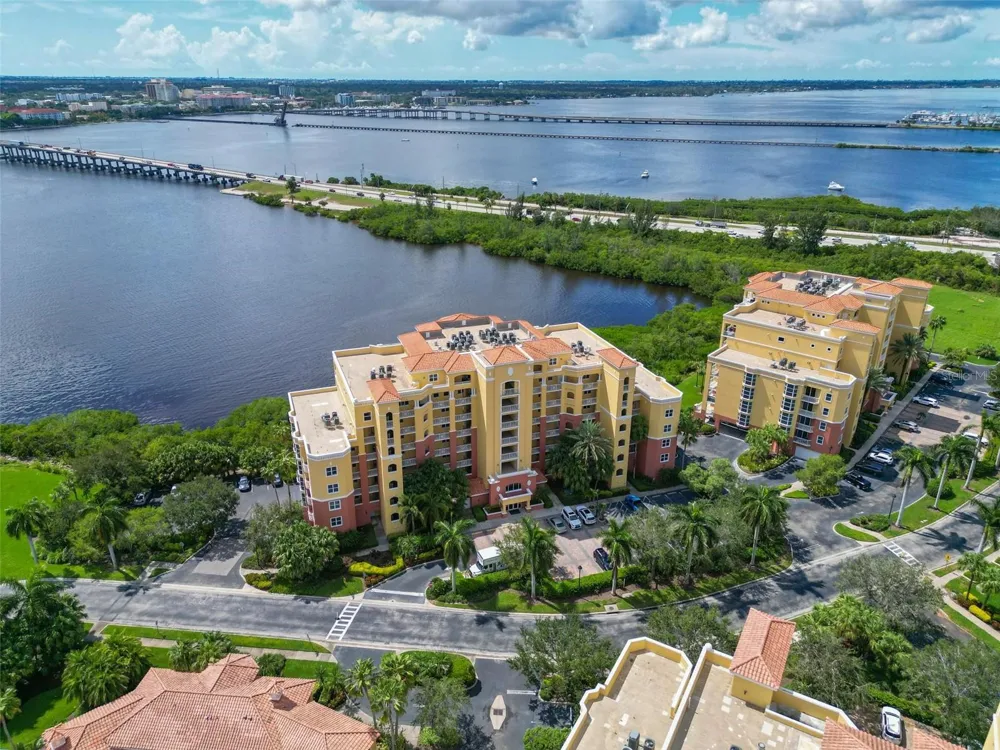 615 RIVIERA DUNES WAY #107 Palmetto, FL 34221