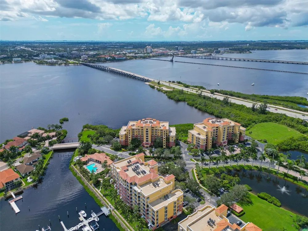 615 RIVIERA DUNES WAY #107 Palmetto, FL 34221