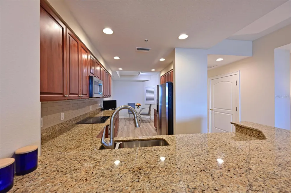 615 RIVIERA DUNES WAY #107 Palmetto, FL 34221