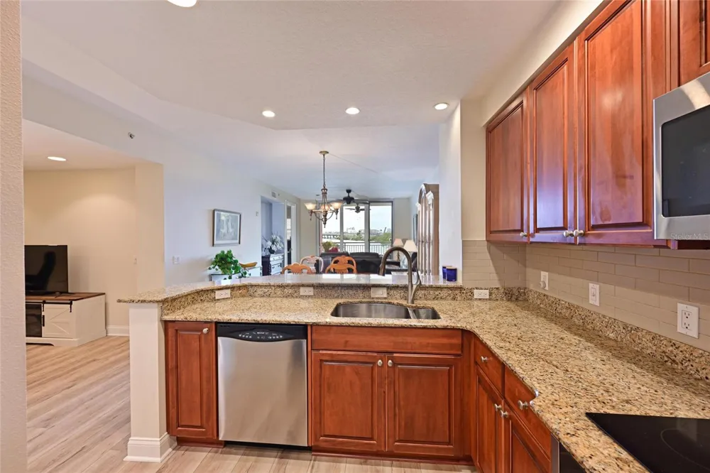 615 RIVIERA DUNES WAY #107 Palmetto, FL 34221