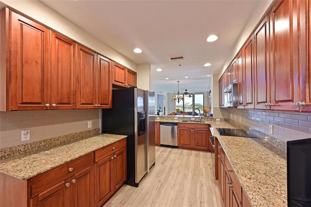 615 RIVIERA DUNES WAY #107 Palmetto, FL 34221