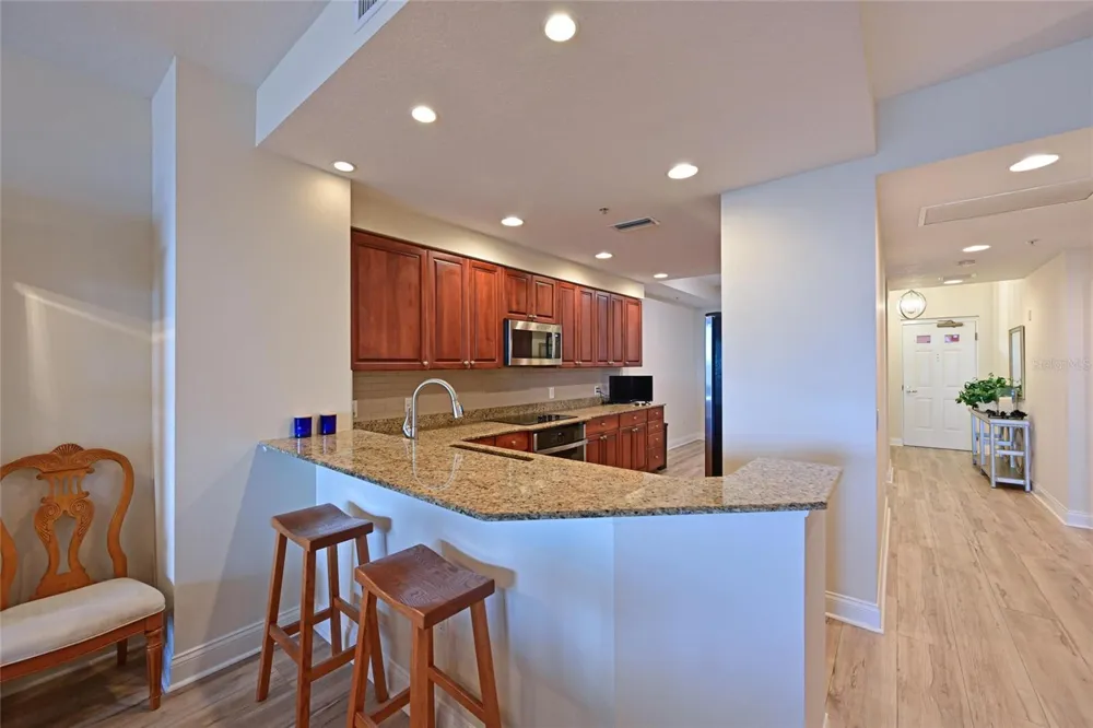 615 RIVIERA DUNES WAY #107 Palmetto, FL 34221