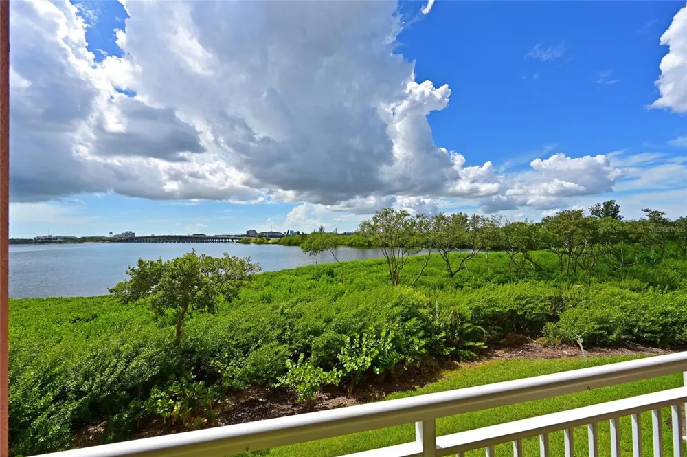 615 RIVIERA DUNES WAY #107 Palmetto, FL 34221