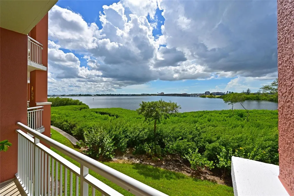 615 RIVIERA DUNES WAY #107 Palmetto, FL 34221