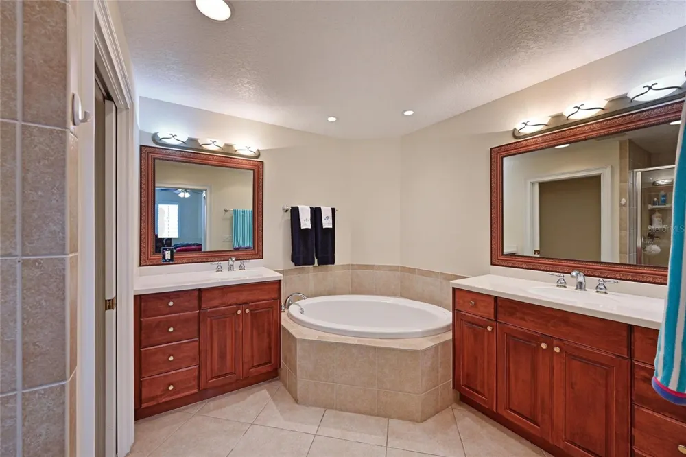 615 RIVIERA DUNES WAY #107 Palmetto, FL 34221