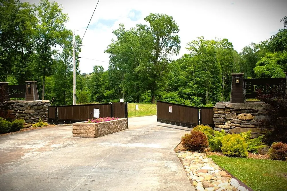50D Crappie Lane Hilham, TN 38568