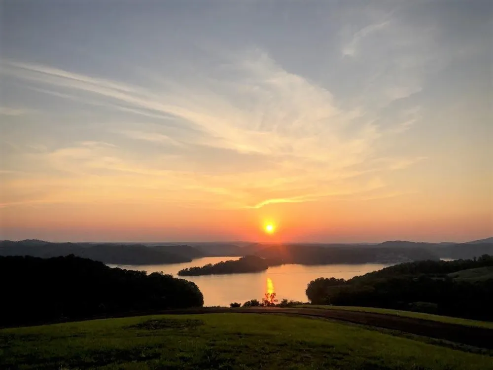 50D Crappie Lane Hilham, TN 38568