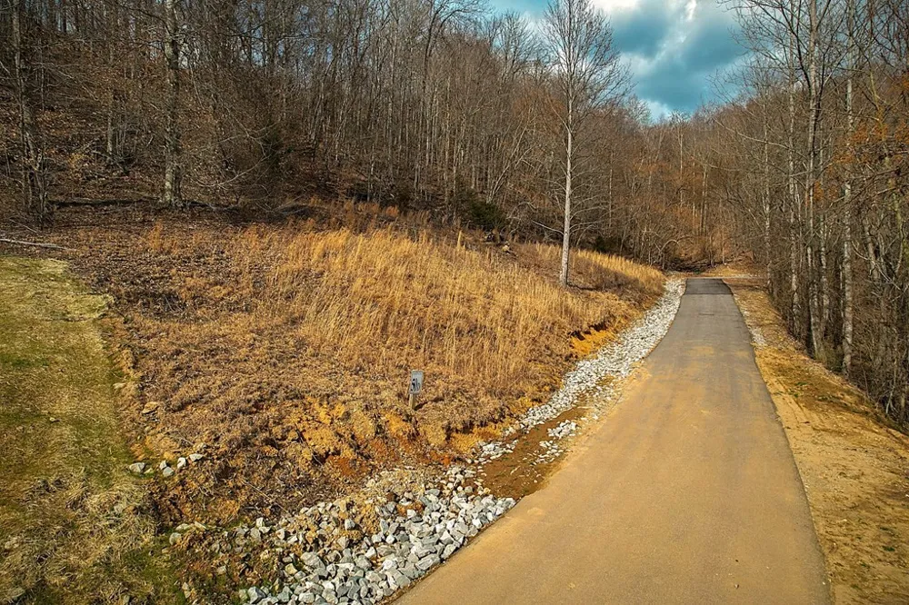 50D Crappie Lane Hilham, TN 38568