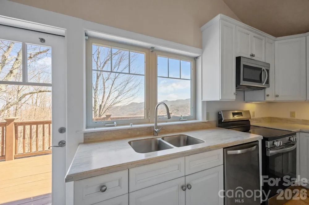 5 Lila Lane #B Clyde, NC 28721