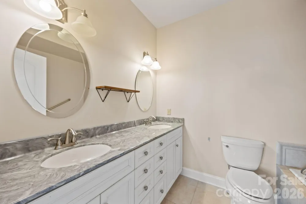5 Lila Lane #B Clyde, NC 28721