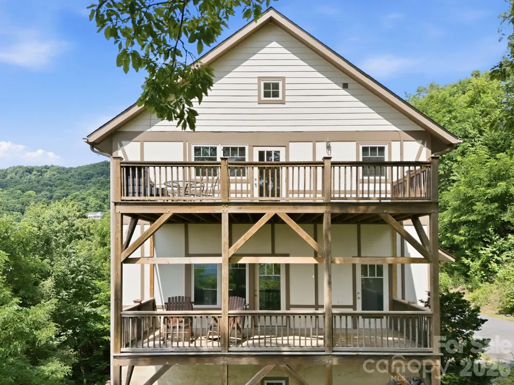 5 Lila Lane #B Clyde, NC 28721