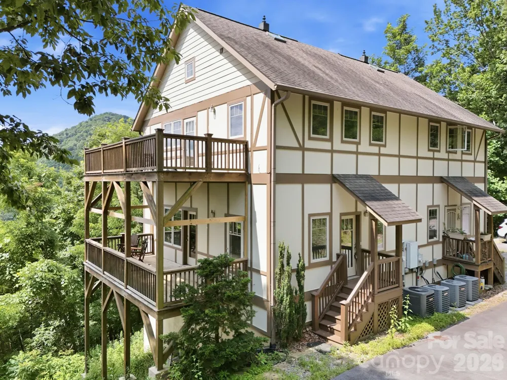 5 Lila Lane #B Clyde, NC 28721