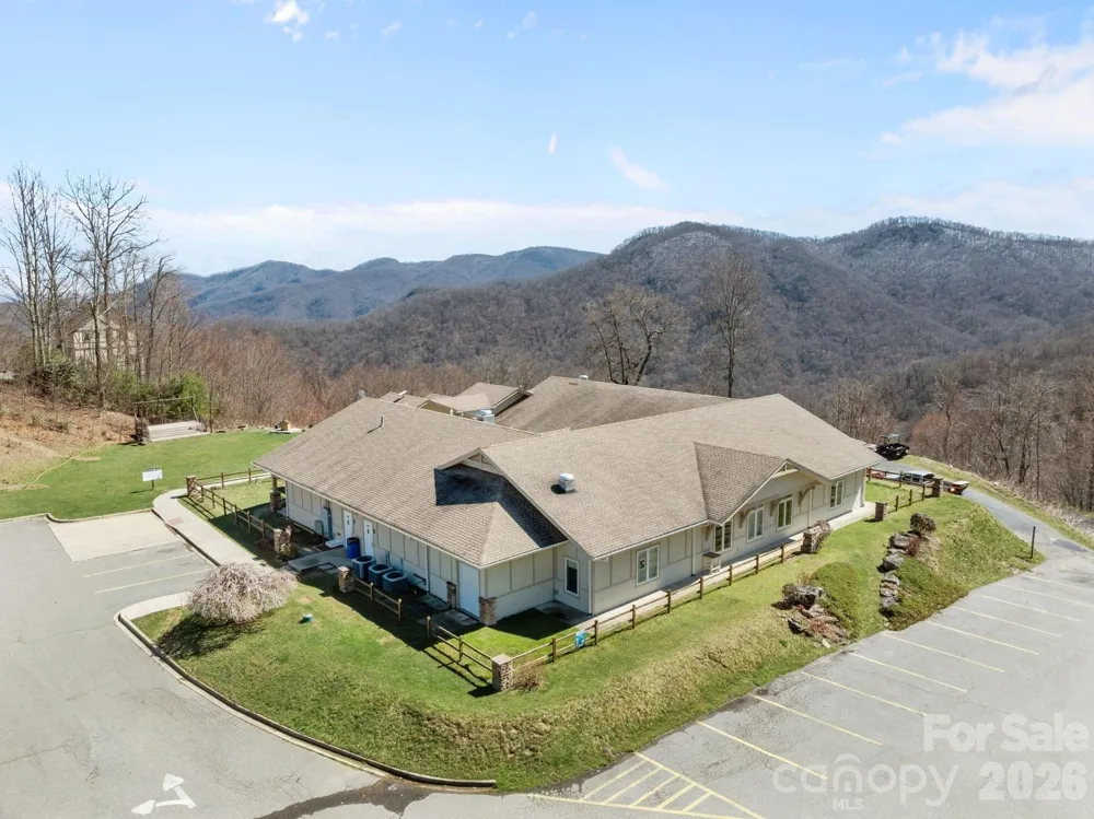 5 Lila Lane #B Clyde, NC 28721