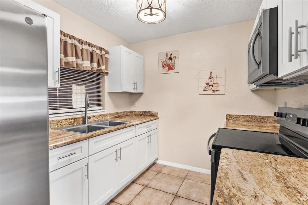 501 POINSETTIA AVENUE Fruitland Park, FL 34731
