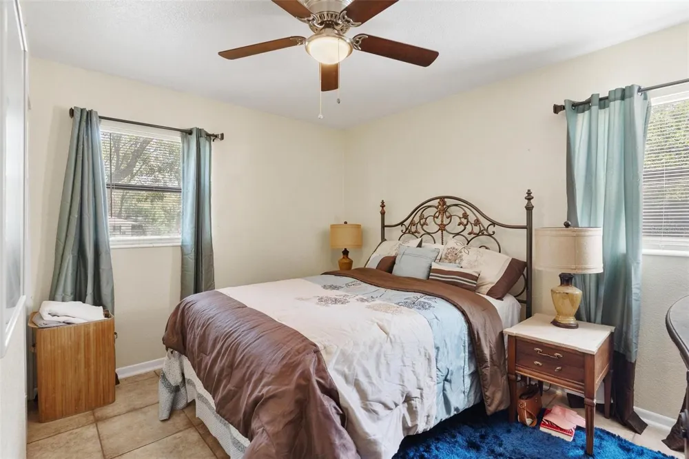 501 POINSETTIA AVENUE Fruitland Park, FL 34731