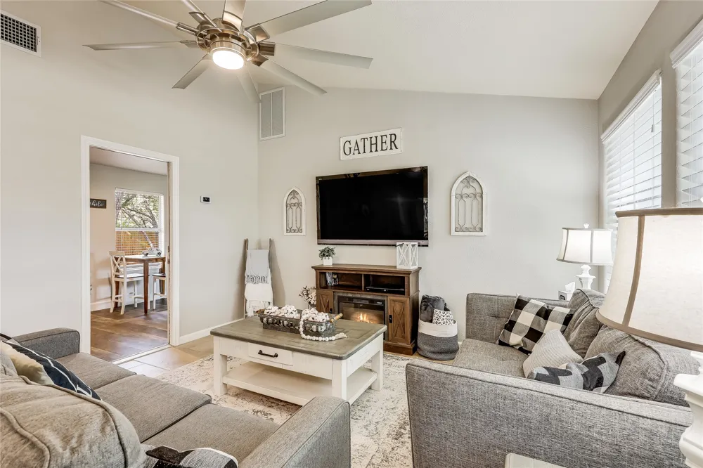 426 Summit Ridge Drive Point Venture, TX 78645