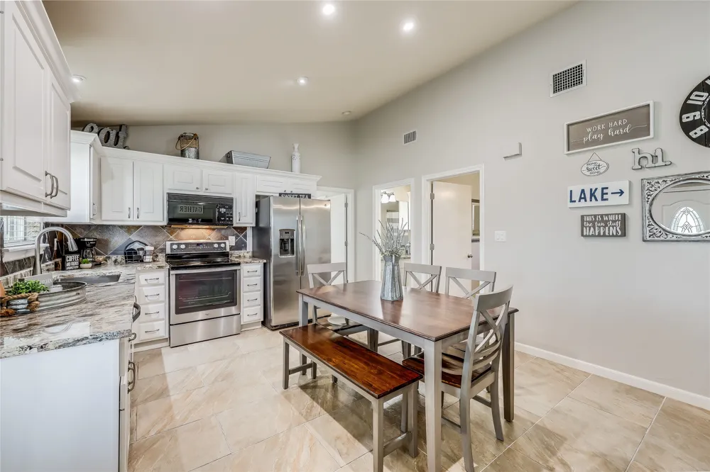 426 Summit Ridge Drive Point Venture, TX 78645