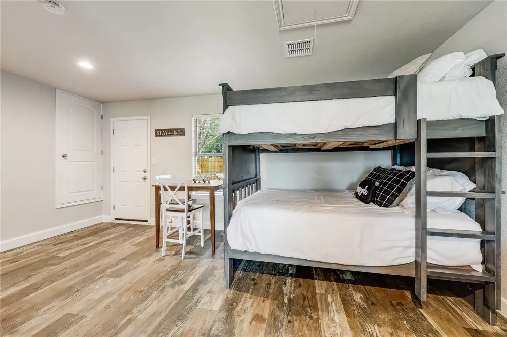 426 Summit Ridge Drive Point Venture, TX 78645