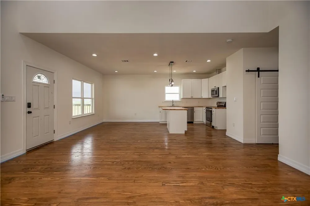 177 Powderhorn Lane Port Lavaca, TX 77979