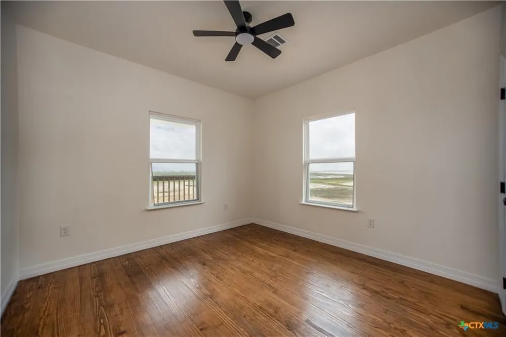 177 Powderhorn Lane Port Lavaca, TX 77979