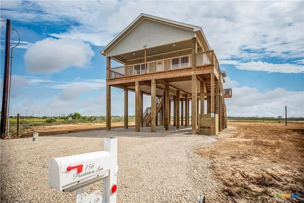 177 Powderhorn Lane Port Lavaca, TX 77979