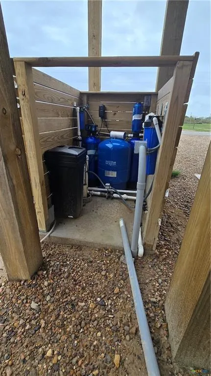 177 Powderhorn Lane Port Lavaca, TX 77979
