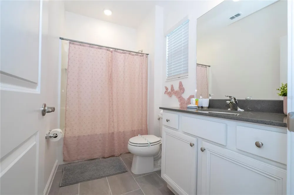 10018 VOYAGER WAY Orlando, FL 32821