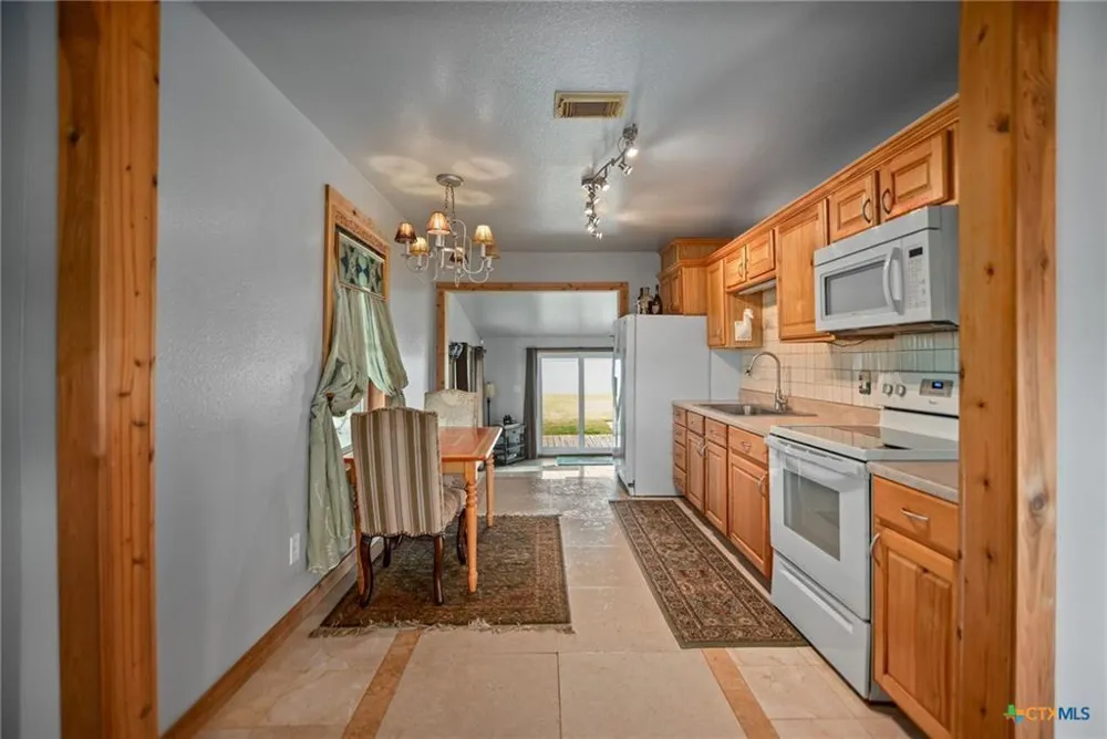 1067 County Road 307 Port Lavaca, TX 77979
