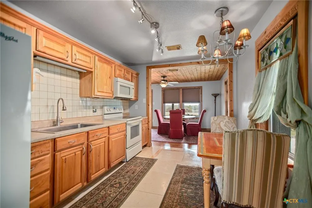 1067 County Road 307 Port Lavaca, TX 77979