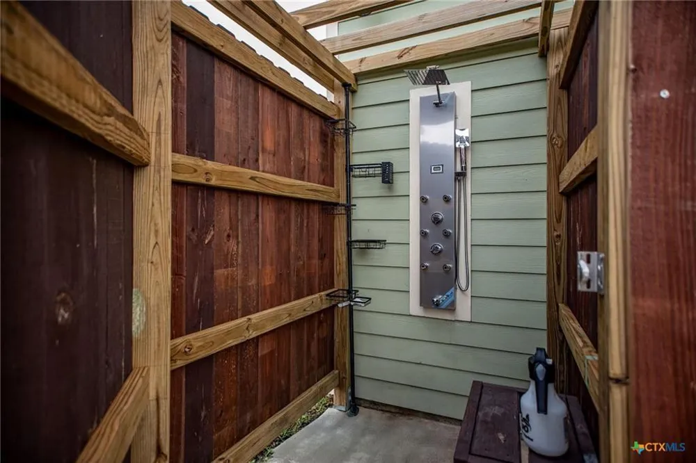 1067 County Road 307 Port Lavaca, TX 77979
