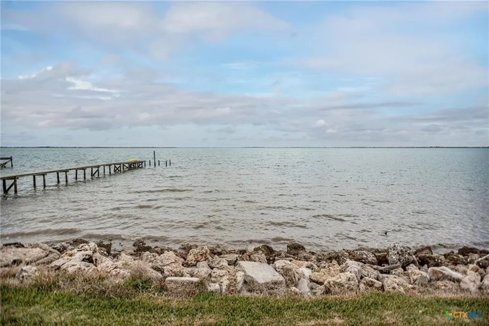 1067 County Road 307 Port Lavaca, TX 77979