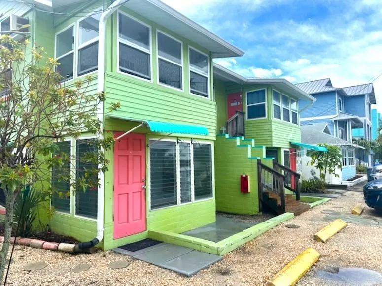 61 81ST AVENUE #3 Treasure Island, FL 33706