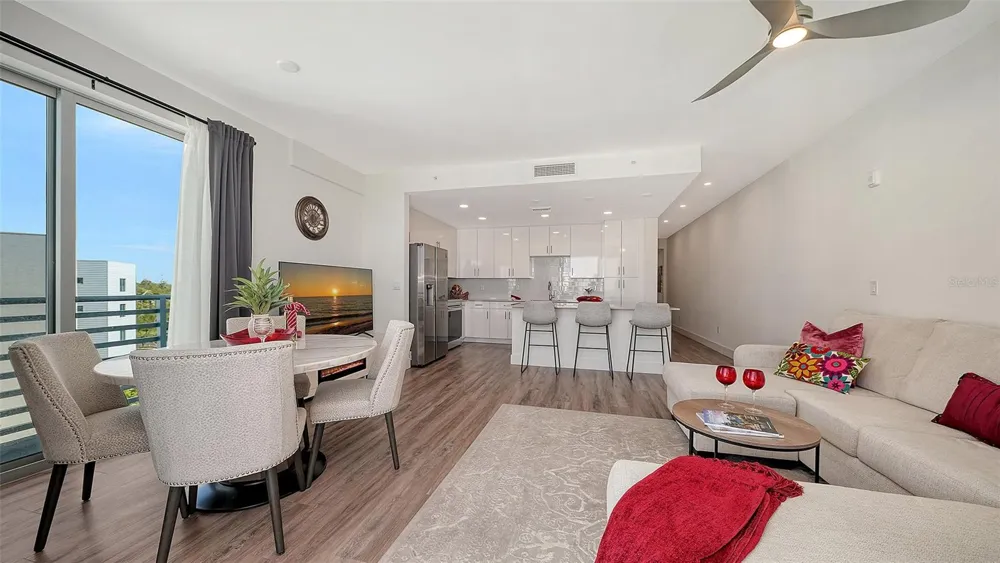 1703 TAMIAMI TRAIL #511 Sarasota, FL 34234