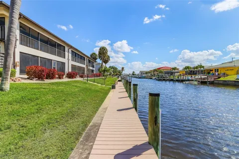3935 COUNTRY CLUB BOULEVARD #17